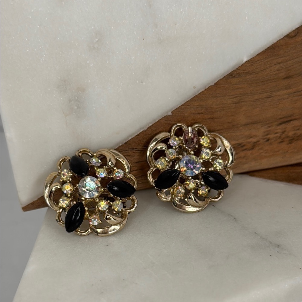 Vintage Estate Gold and Black Clip-on Earrings lot E40